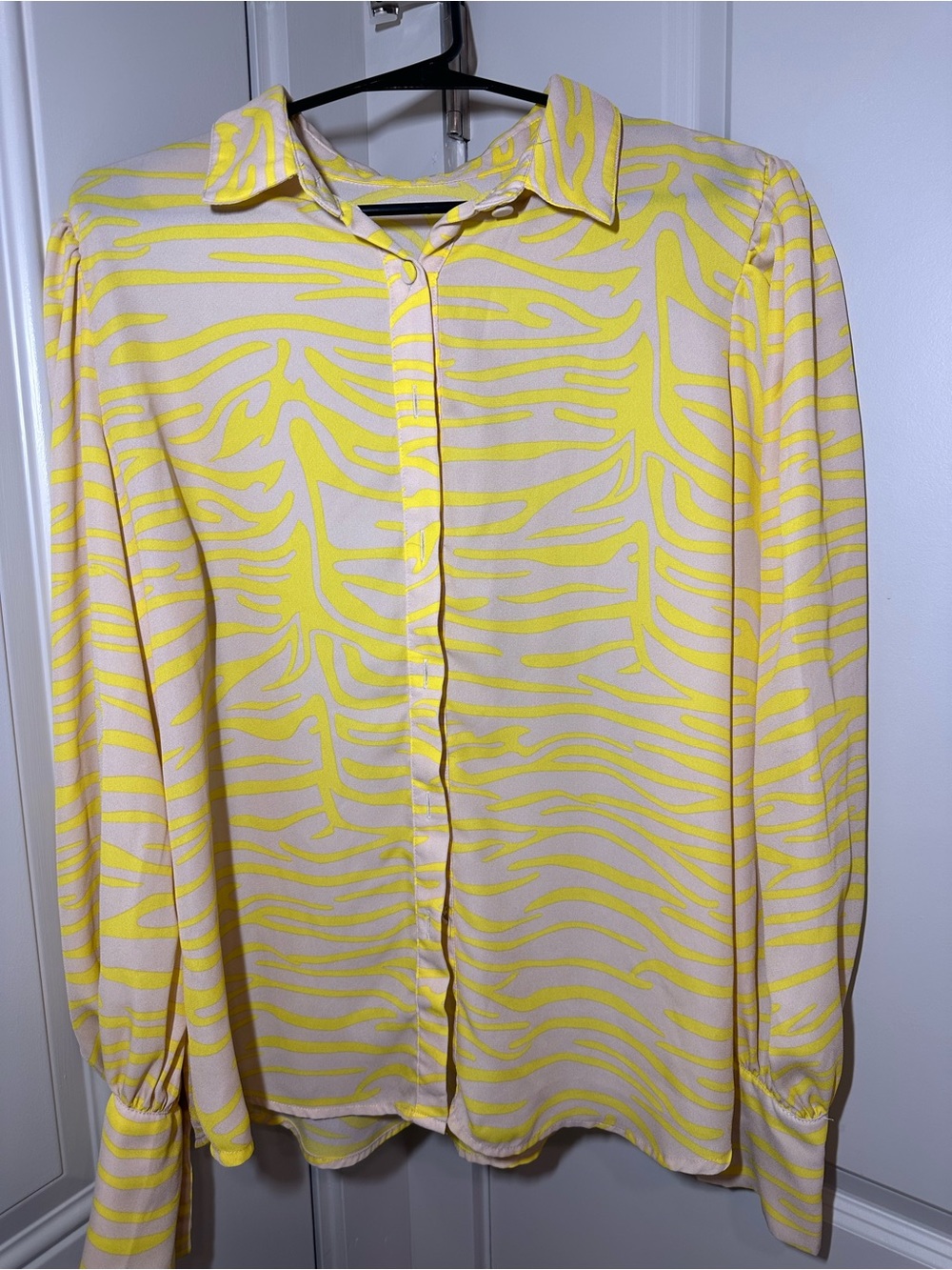 SHEIN Yellow Zebra-Print Button-Down Shirt